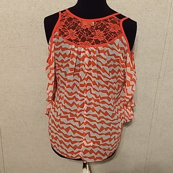 Umgee shear top - Picture 3 of 3